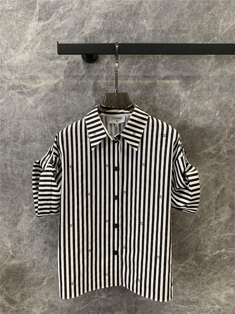Ch**el black white striped short-sleeved shirt