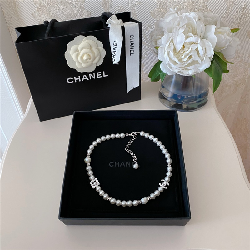 Ch**el square double c pearl necklace