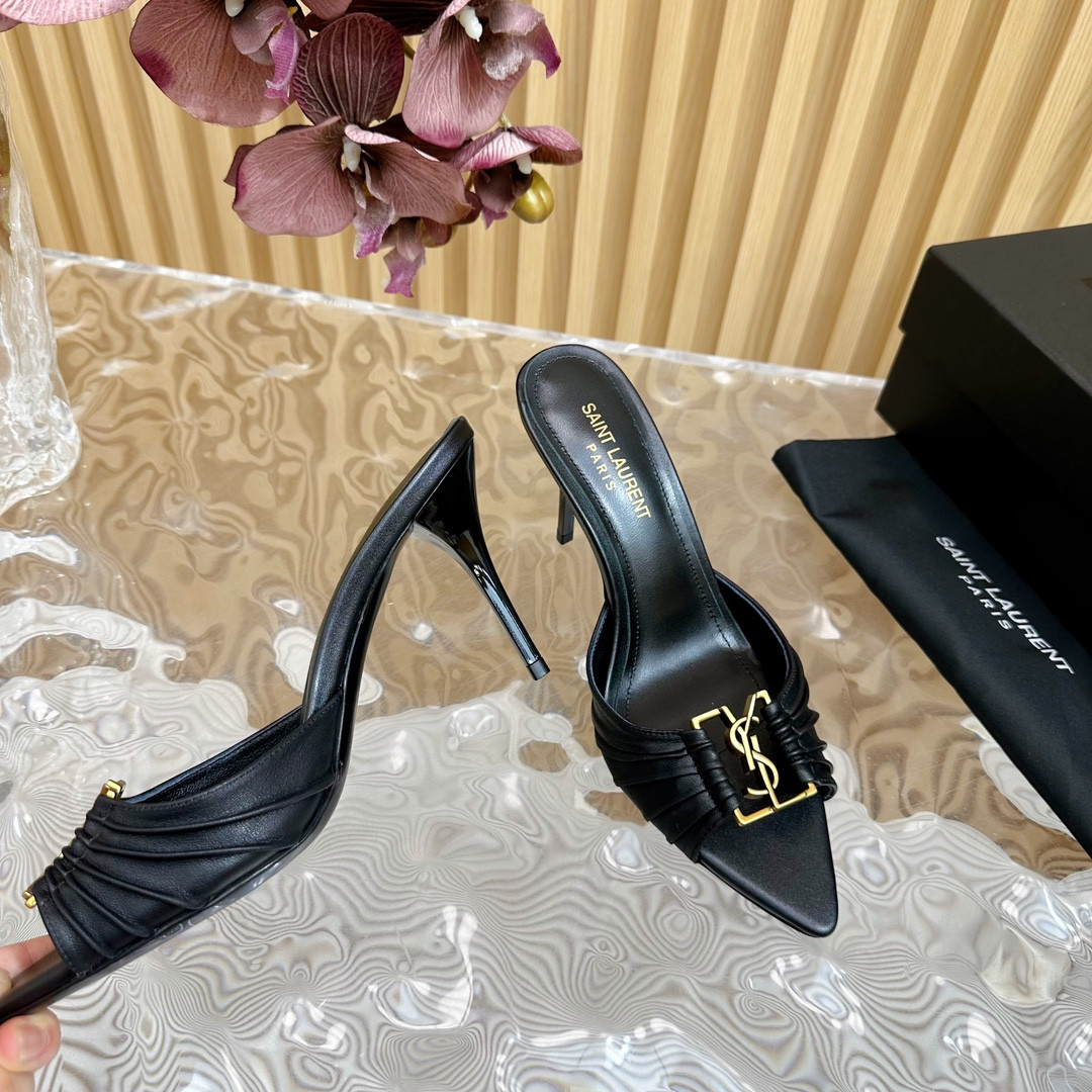 Sa1nt Lau*nt babylone mules in smooth black leather