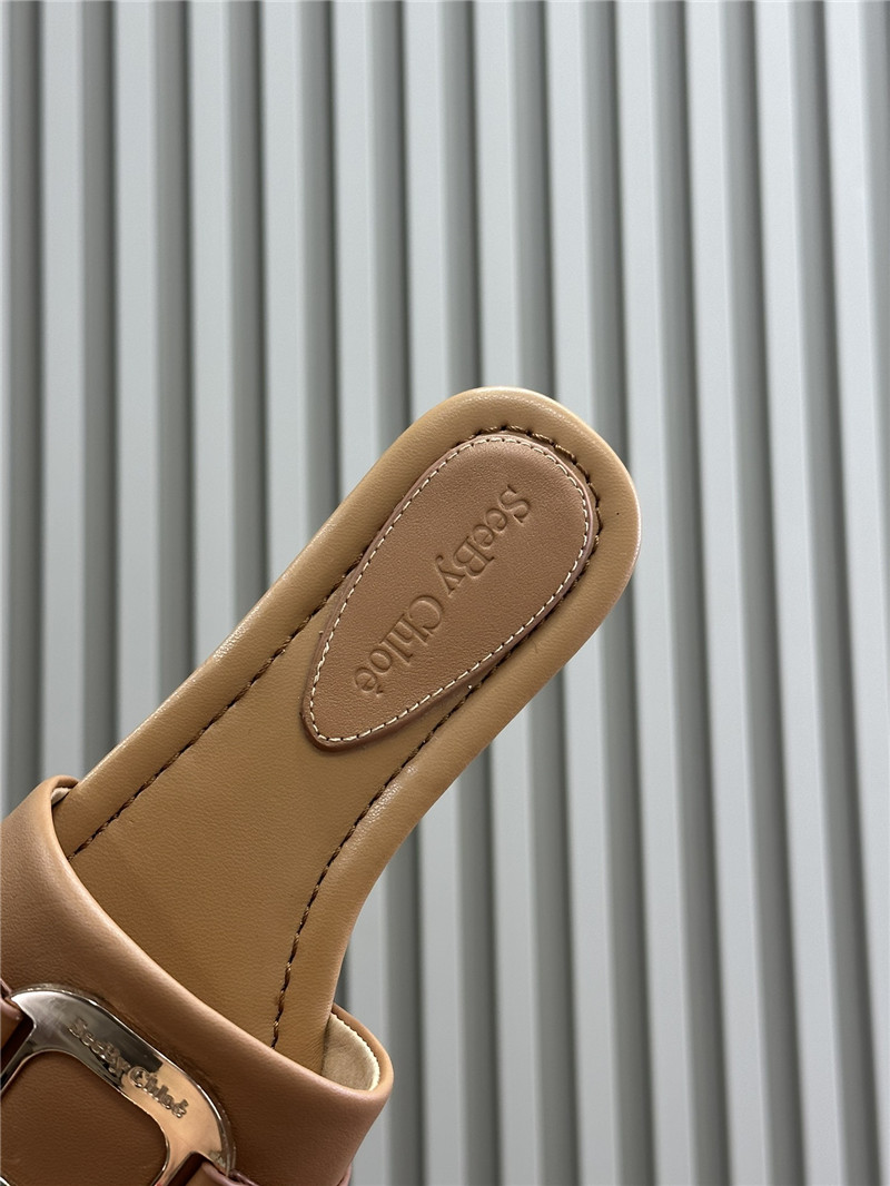 Chloé Buckle Strap Slides in Beige Calfskin