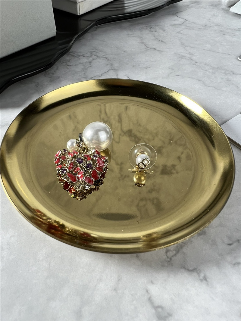 D10r heart earrings