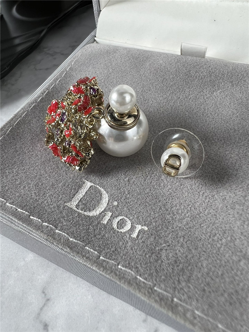 D10r heart earrings