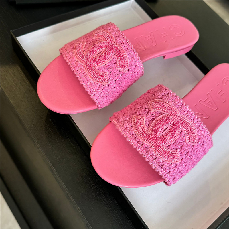 Ch**el fuchsia crochet mule sandals