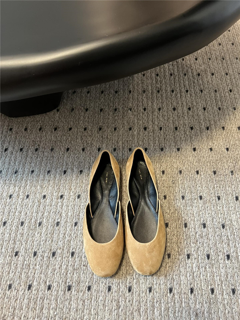 The R0w gemma ballet slipper tan suede