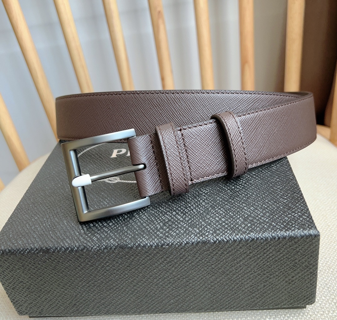 Pra*a triangle logo belt