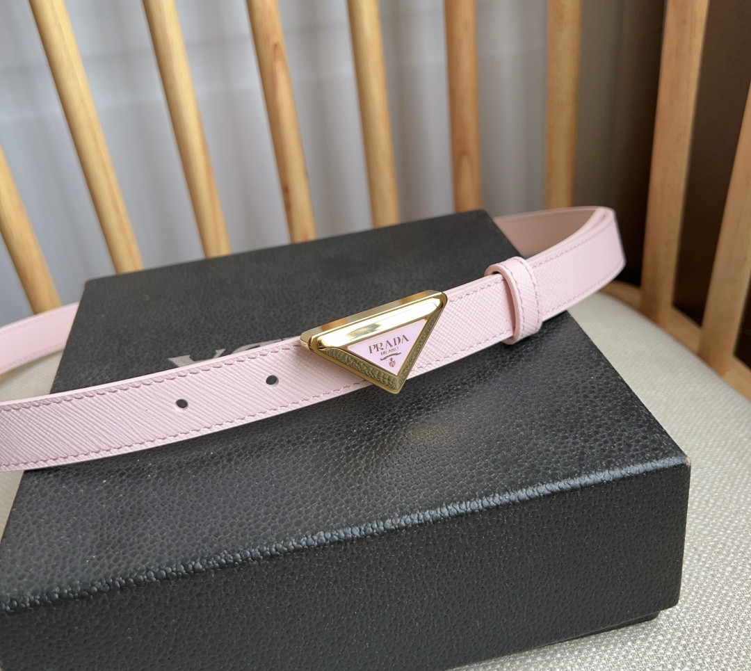 Pra*a triangle logo outline belt