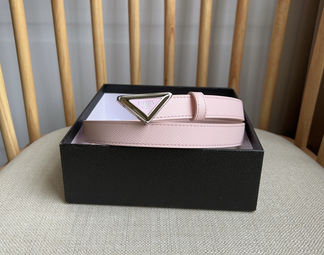 Pra*a triangle logo outline belt