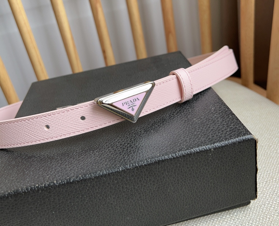 Pra*a triangle logo outline belt