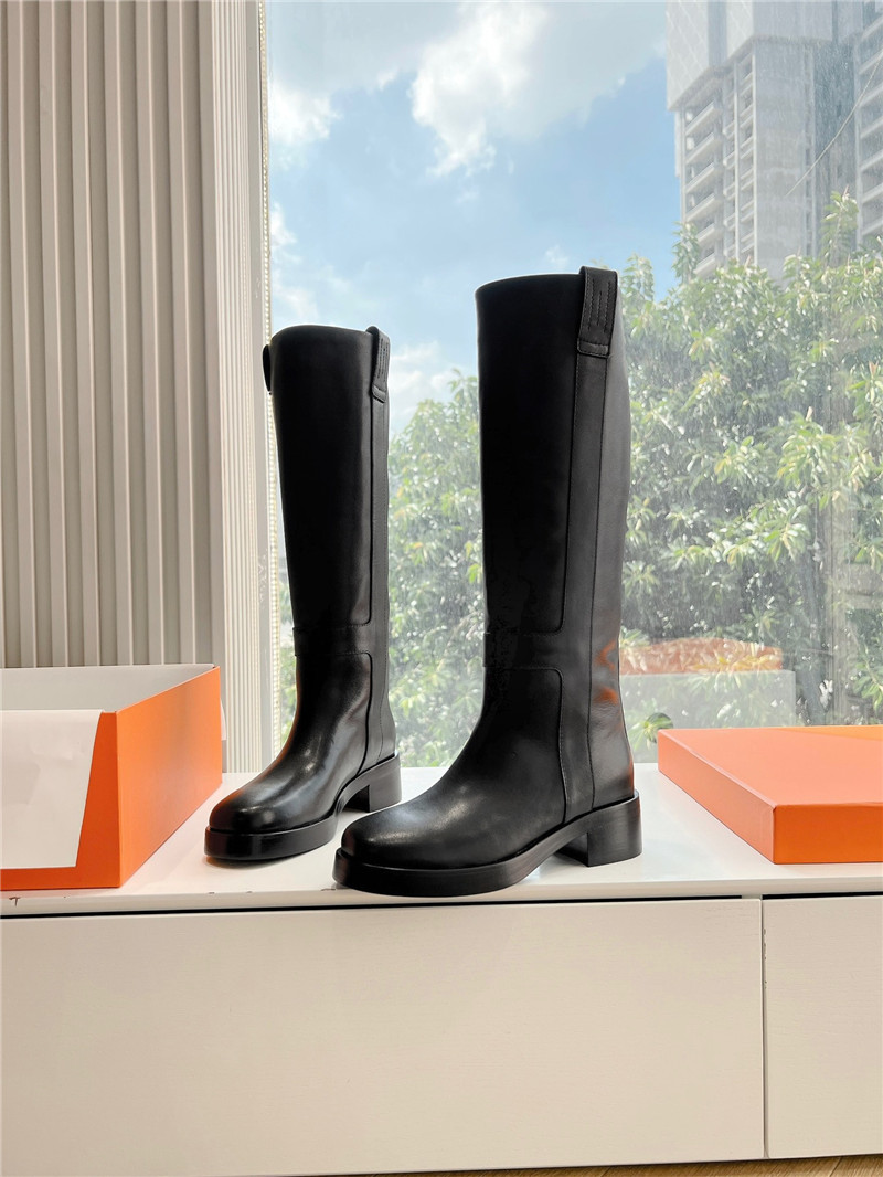 H**me5 black horse boots
