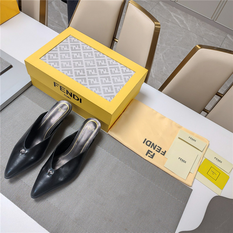 F**di ffold low-heeled mule pumps black leather