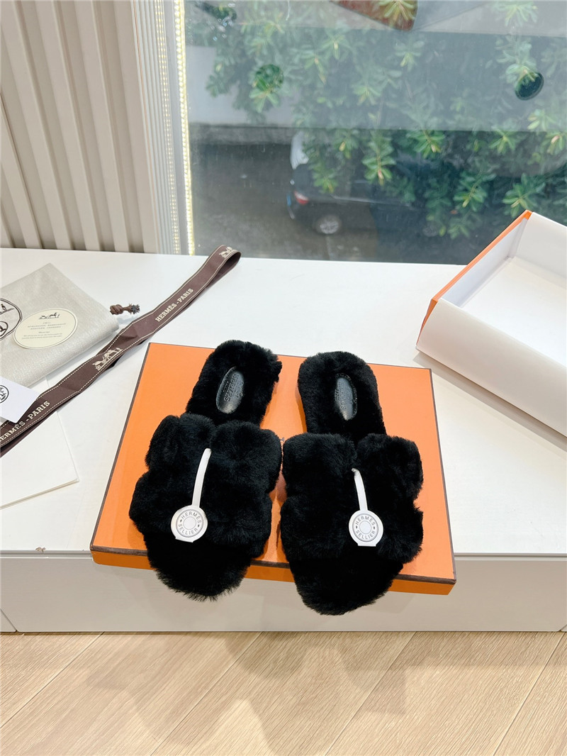 H**me5 shearling h cut-out izmir sandal black