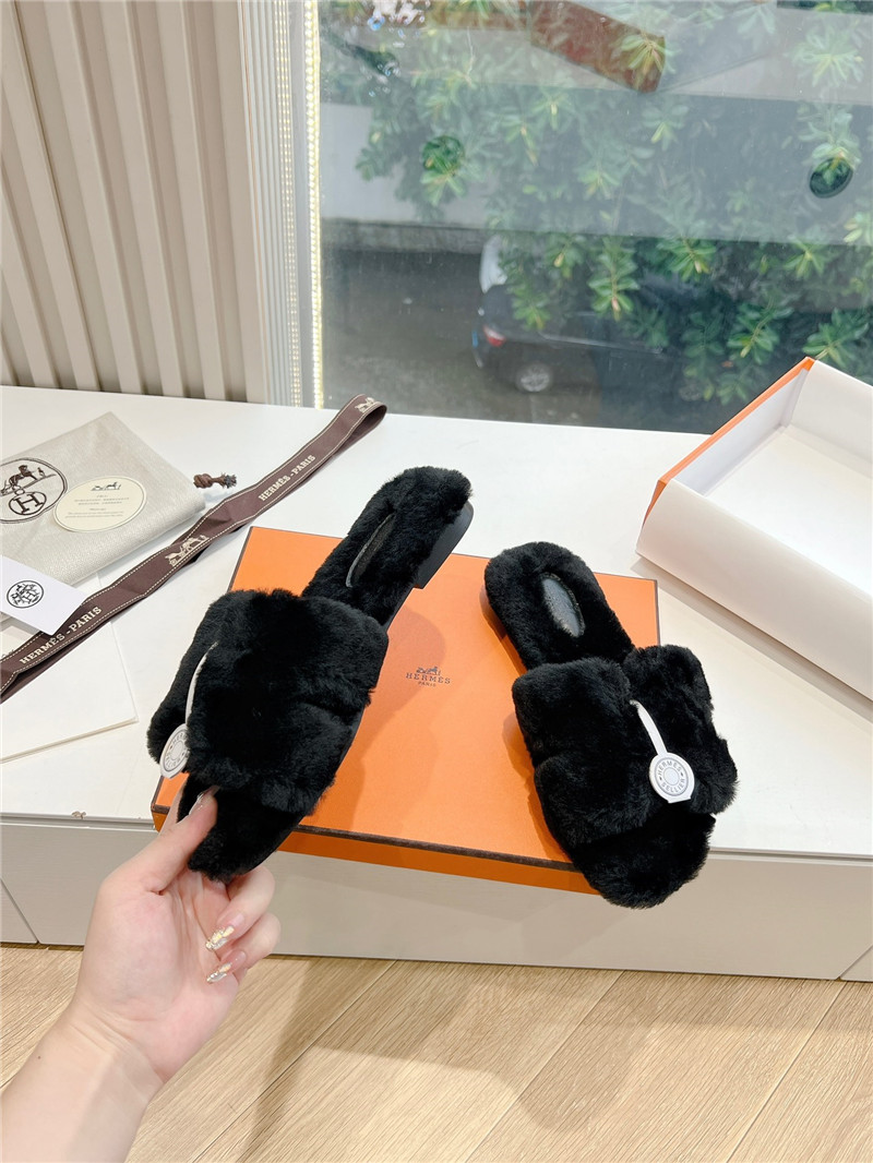H**me5 shearling h cut-out izmir sandal black