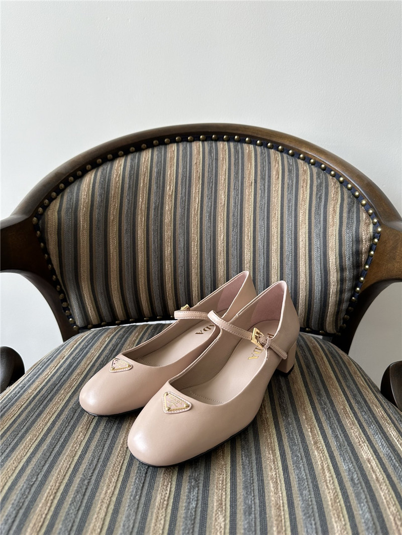 Pra*a water lily nappa leather mary jane pumps