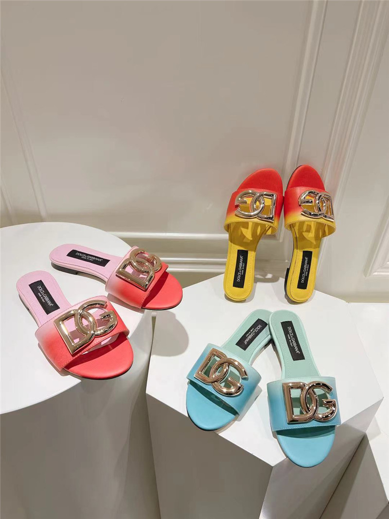 Dolce & Gabbana Gold DG Ombré-Print Sliders in Pink