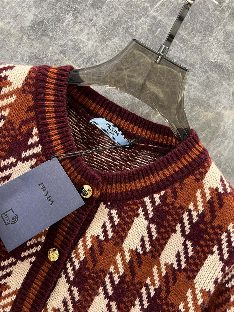 Pra*a check round neck knitted cardigan replica clothing