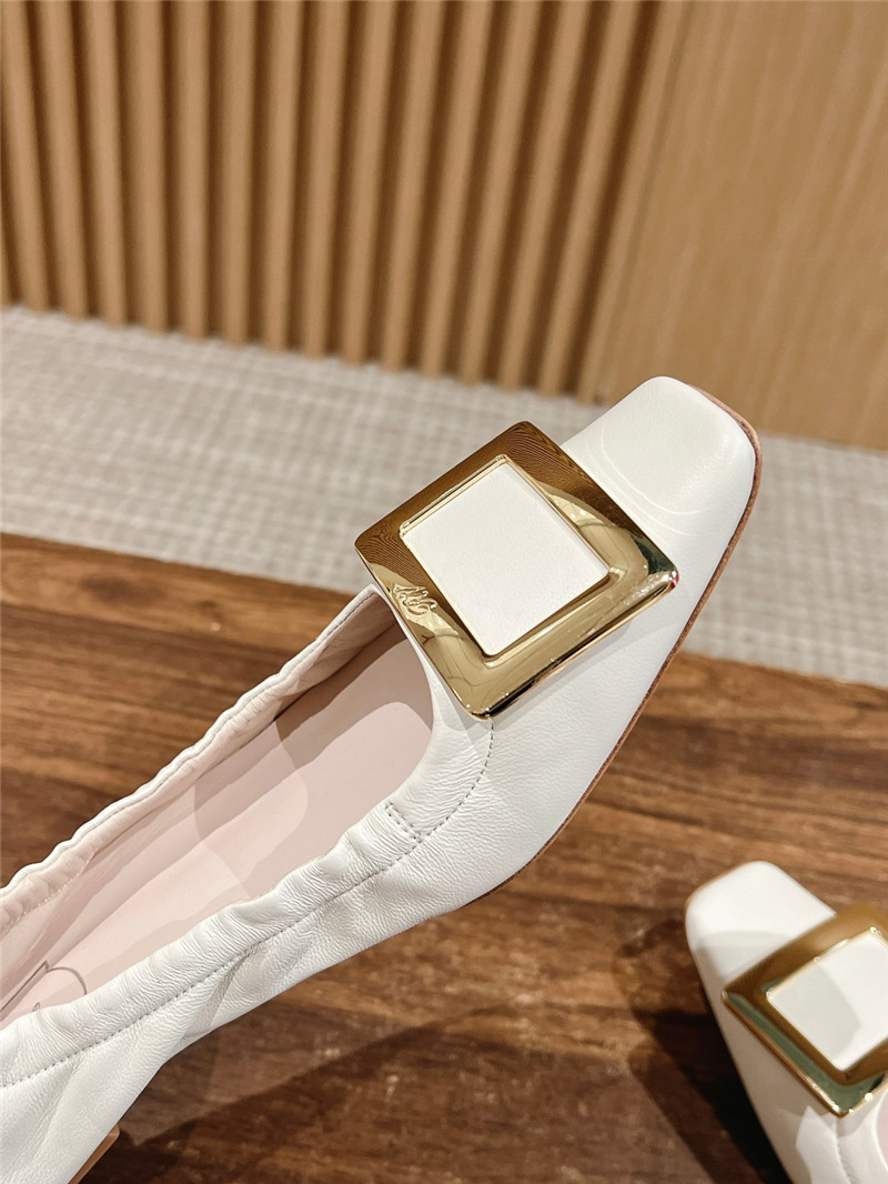roger u1u1er belle u1u1er ballerinas in off-white leather
