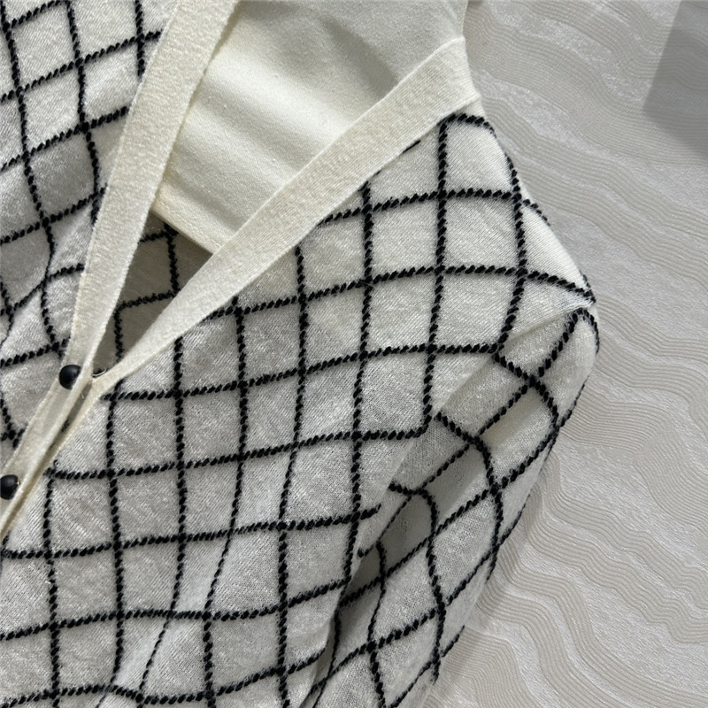 D10r knitted v-neck small cardigan replica clothing sites