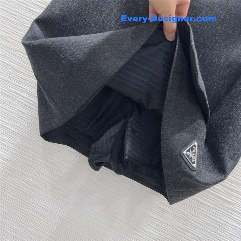 Pra*a classic logo suit replica clothing sites