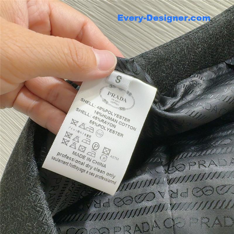 Pra*a classic logo suit replica clothing sites