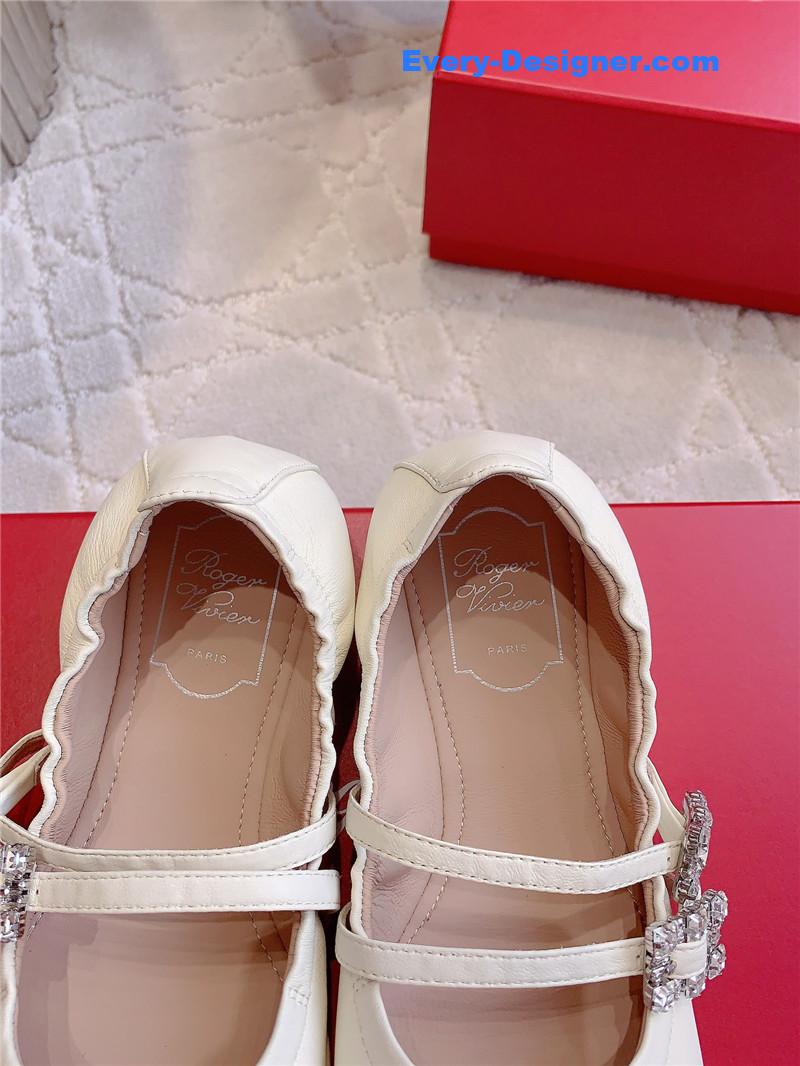 roger u1u1er mary janes in off-white nappa leather