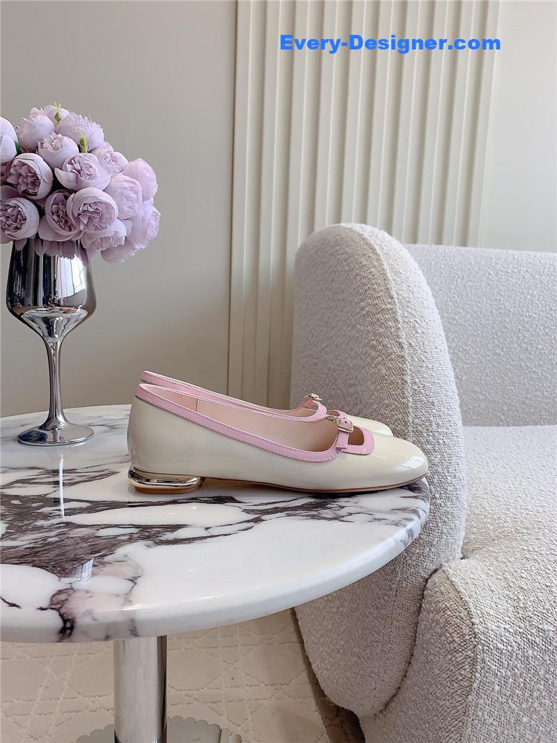 roger u1u1er viv’ podium ballerinas in patent white and pink