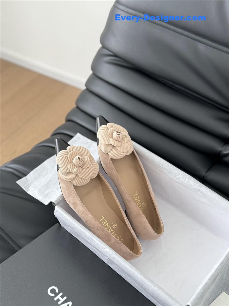 Ch**el camellia beige suede flat pumps
