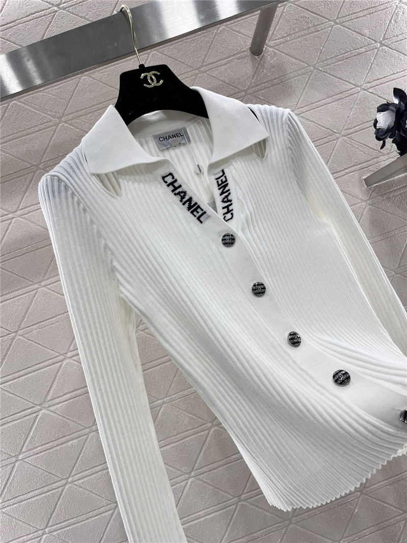 Ch**el logo-intarsia ribbed polo cardigan white