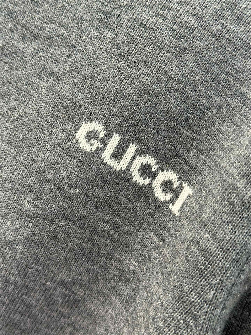 Gvc*1 crop intarsia wool cardigan grey