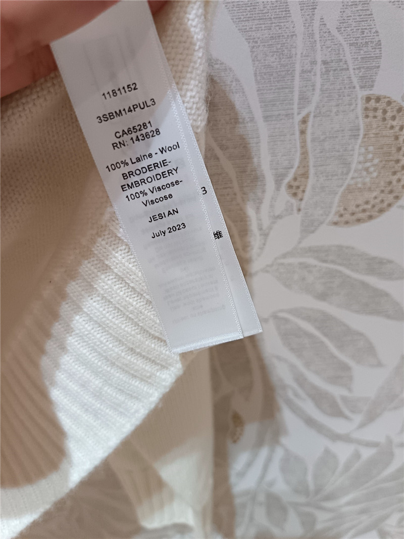 D10r embroidered wool hooded sweater ivory