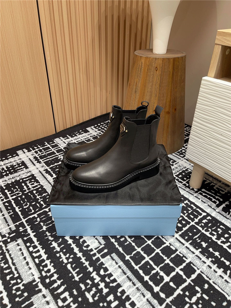 Pra*a logo leather chelsea boots