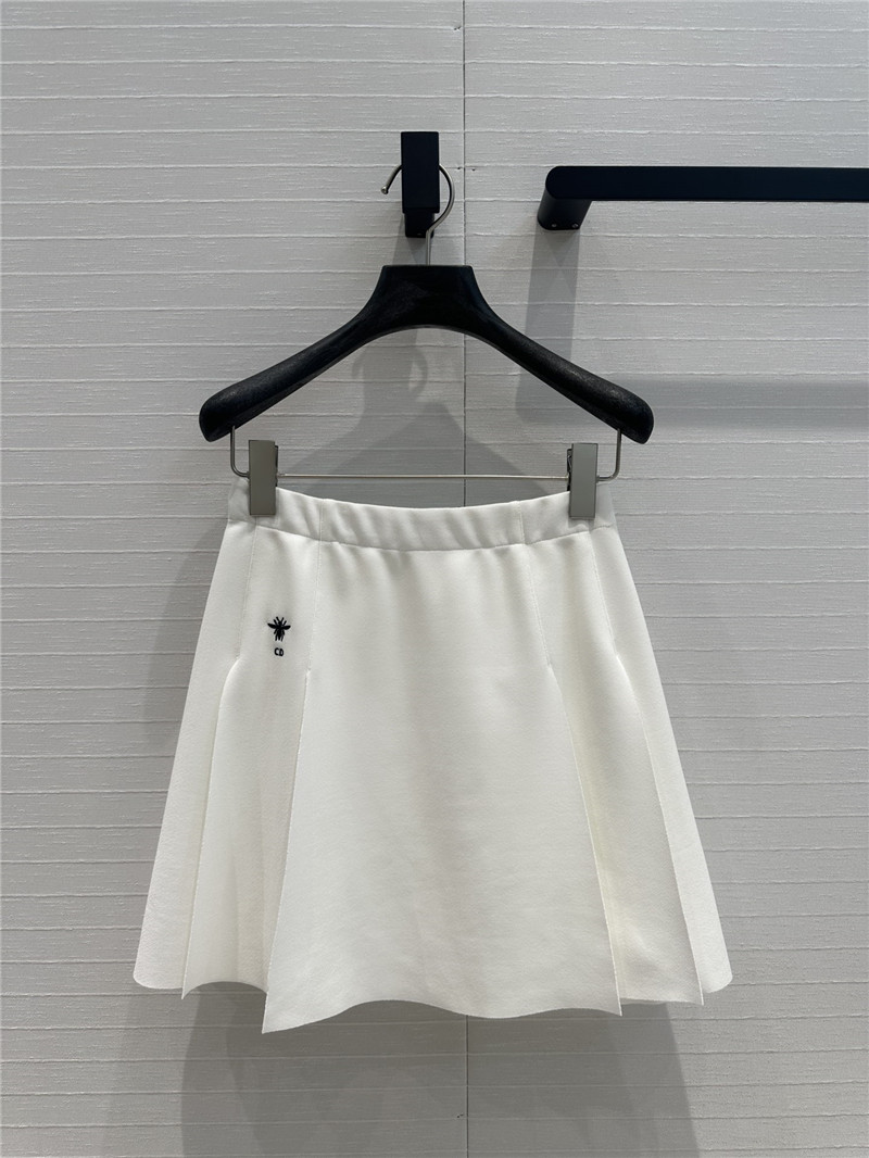 D10r slit skirt