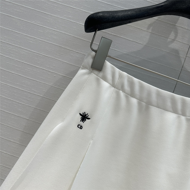 D10r slit skirt