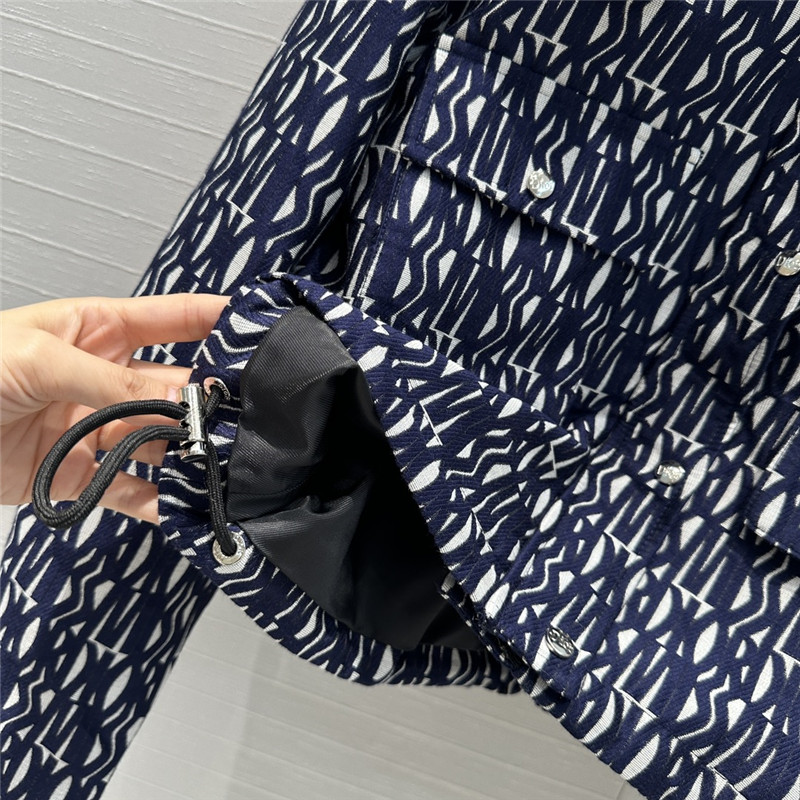 D10r short jacket