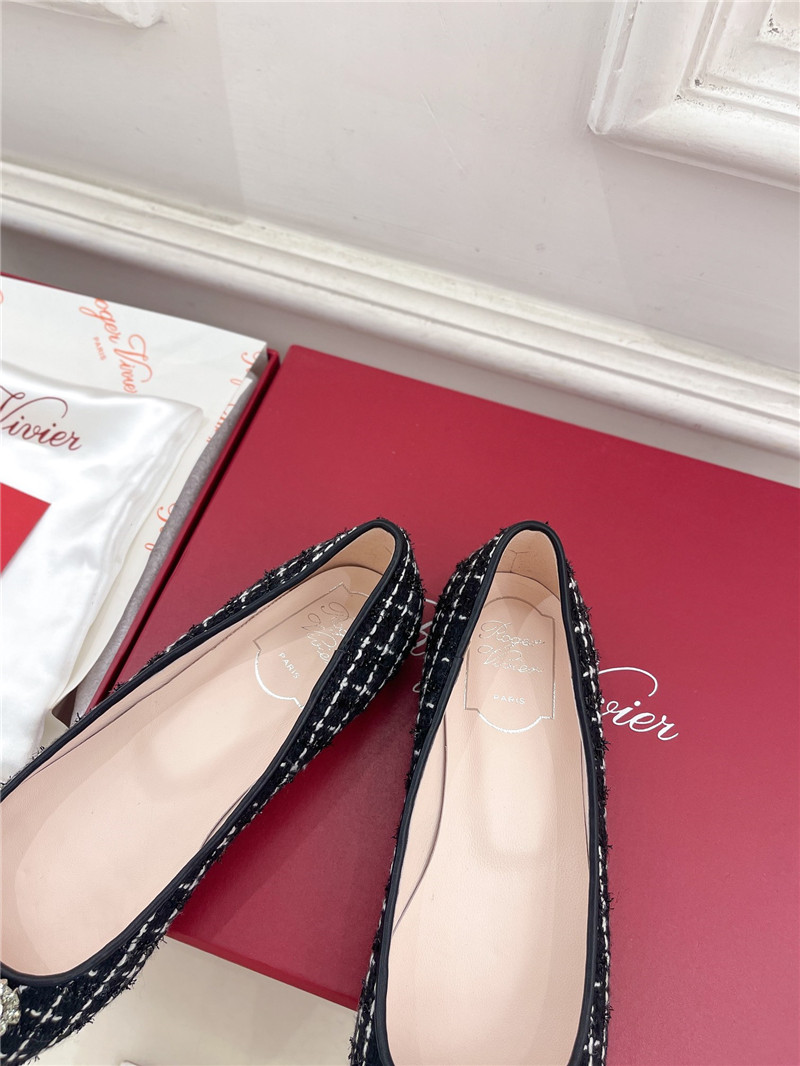 roger u1u1er efflorescence flats in black tweed