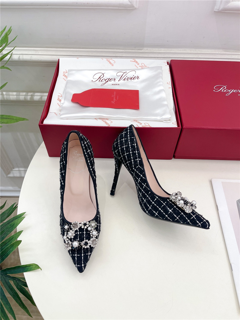 roger u1u1er efflorescence pumps 65mm in black tweed