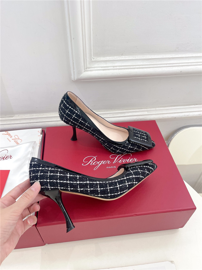 roger u1u1er viv’ in the city pumps 65mm in black tweed