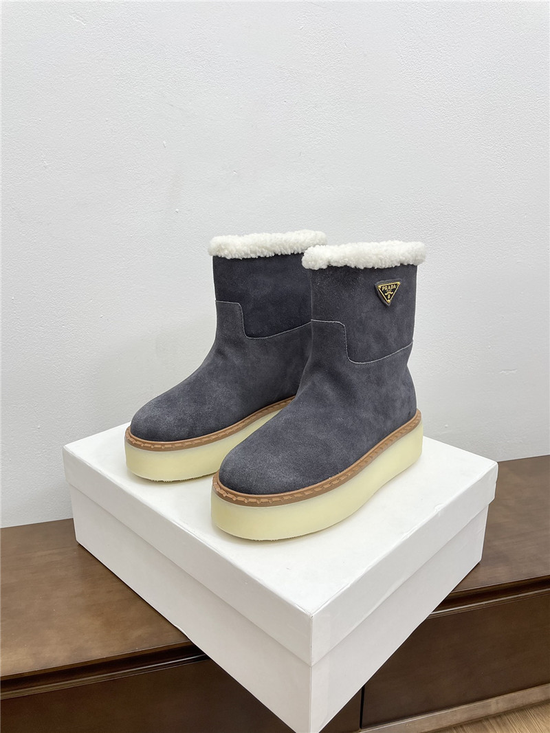 Pra*a triangle-logo platform suede snow boots