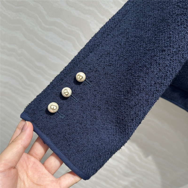 D10r crew neck small coat