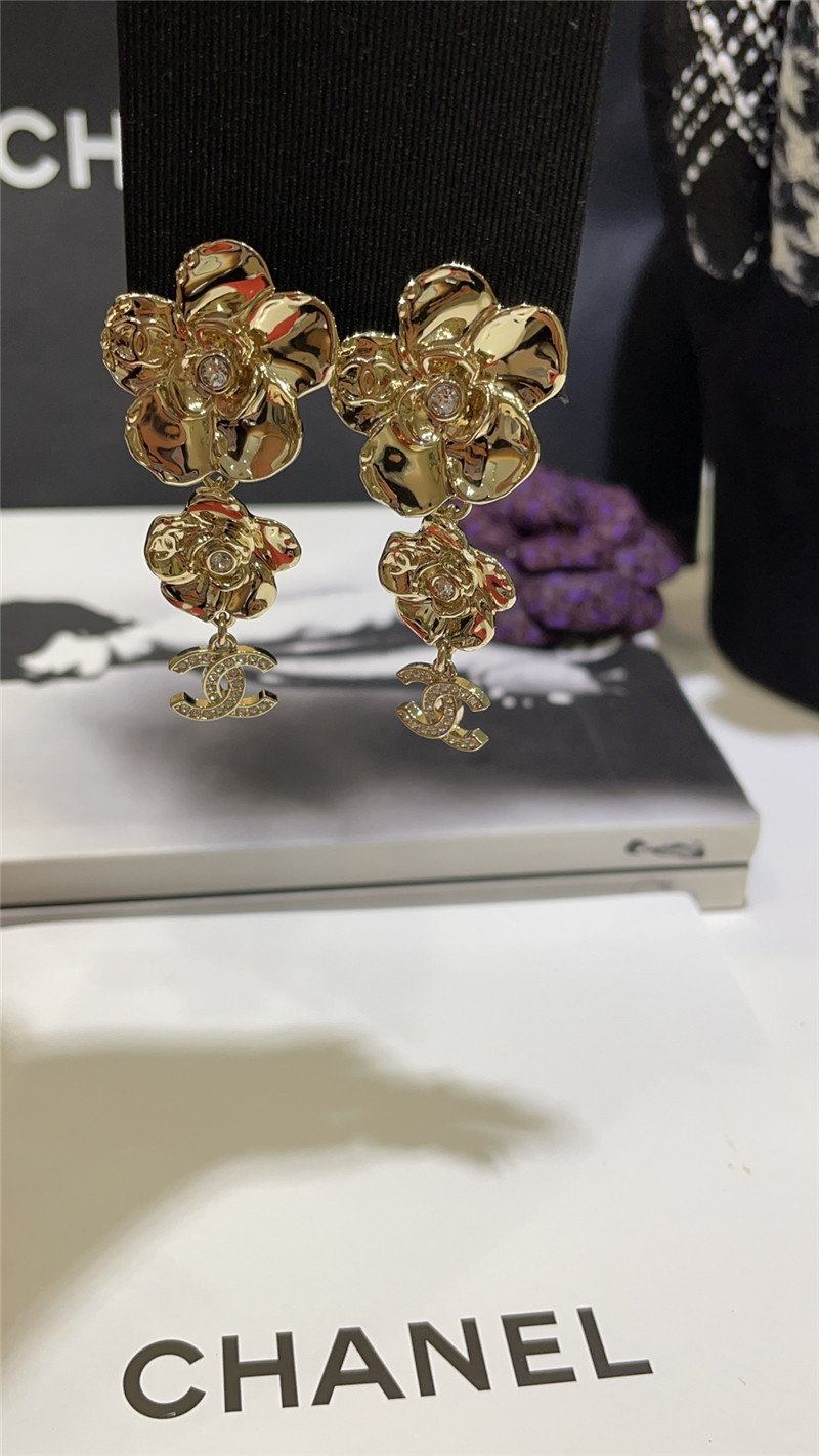 Ch**el new earrings