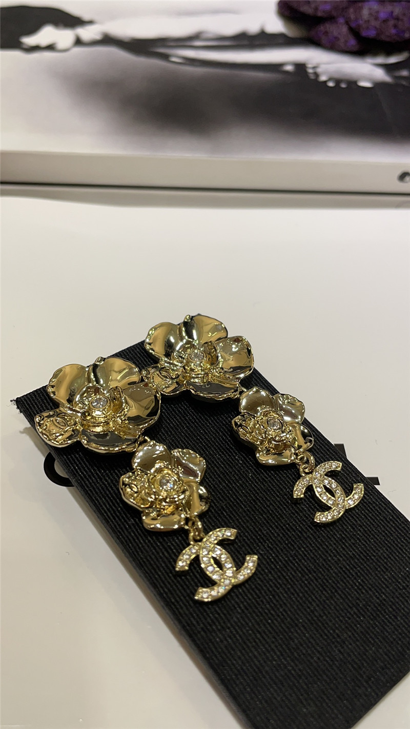 Ch**el new earrings