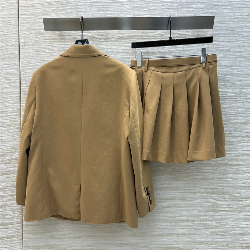 M1um1u suit jacket + belt pleated skirt set