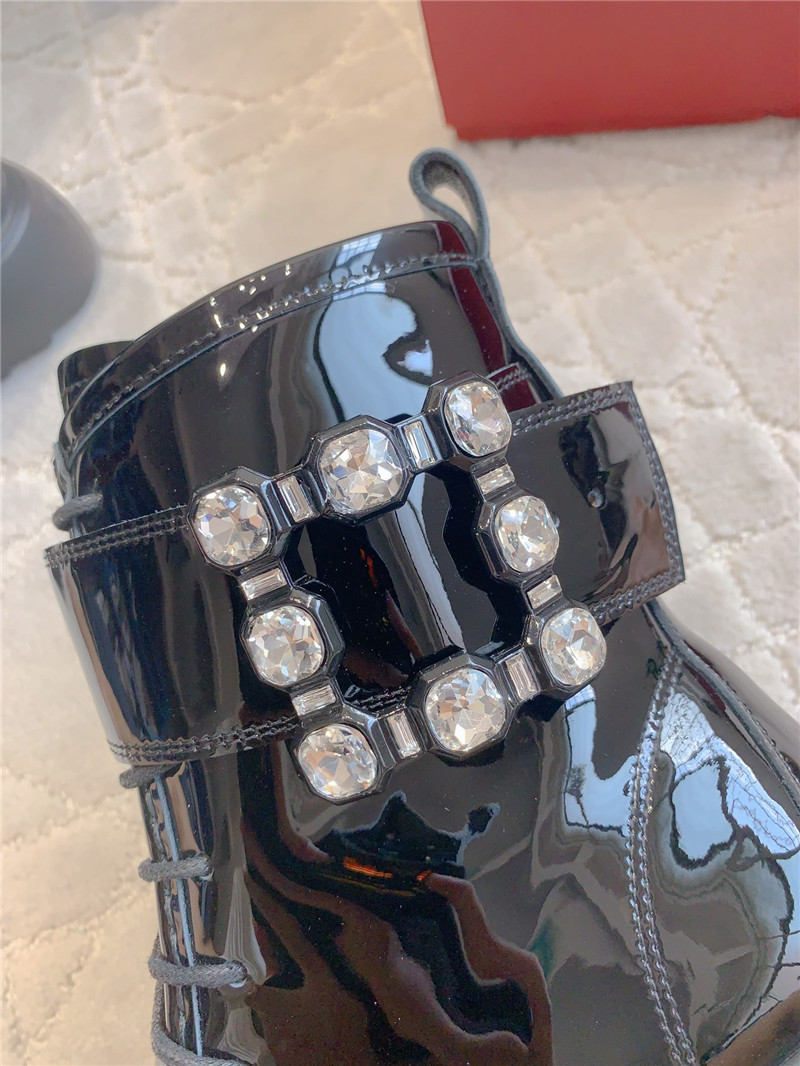 roger u1u1er d1am0nd buckle patent leather ankle boots