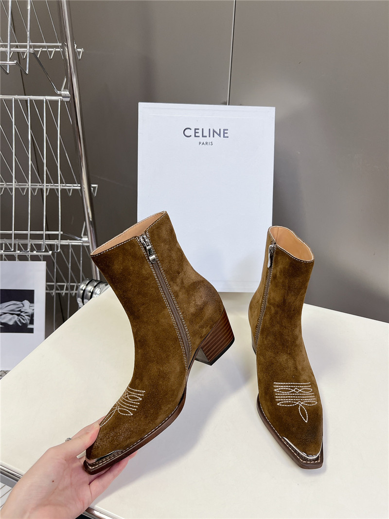 Ce1i*e brown suede western boots