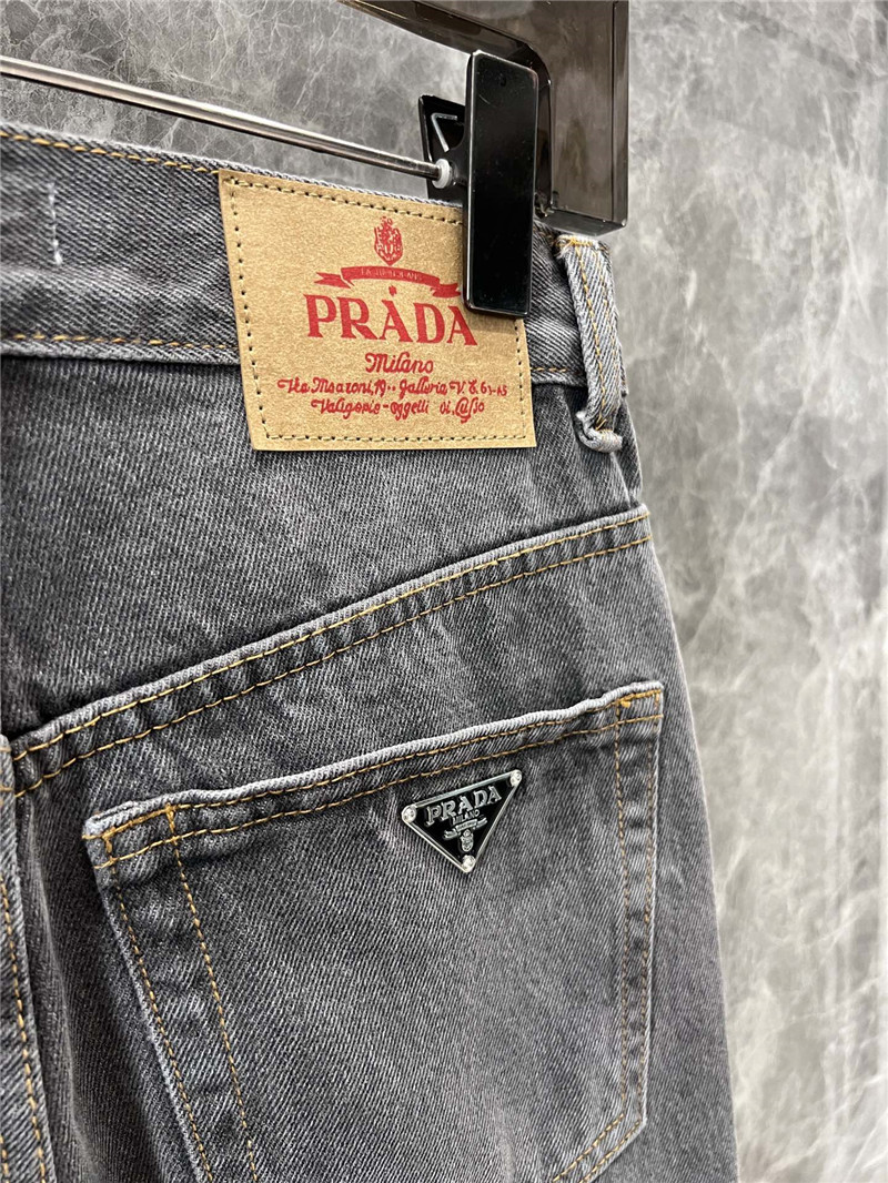 Pra*a jeans
