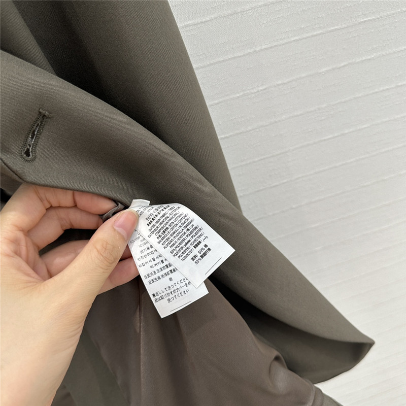 Bv*b*rry blazer