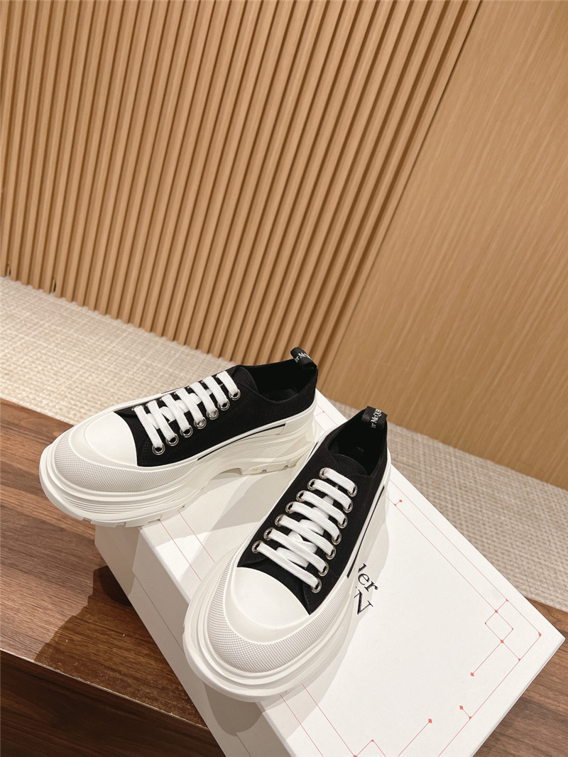 a1exa*der Mcqv*en tread slick lace-up sneakers