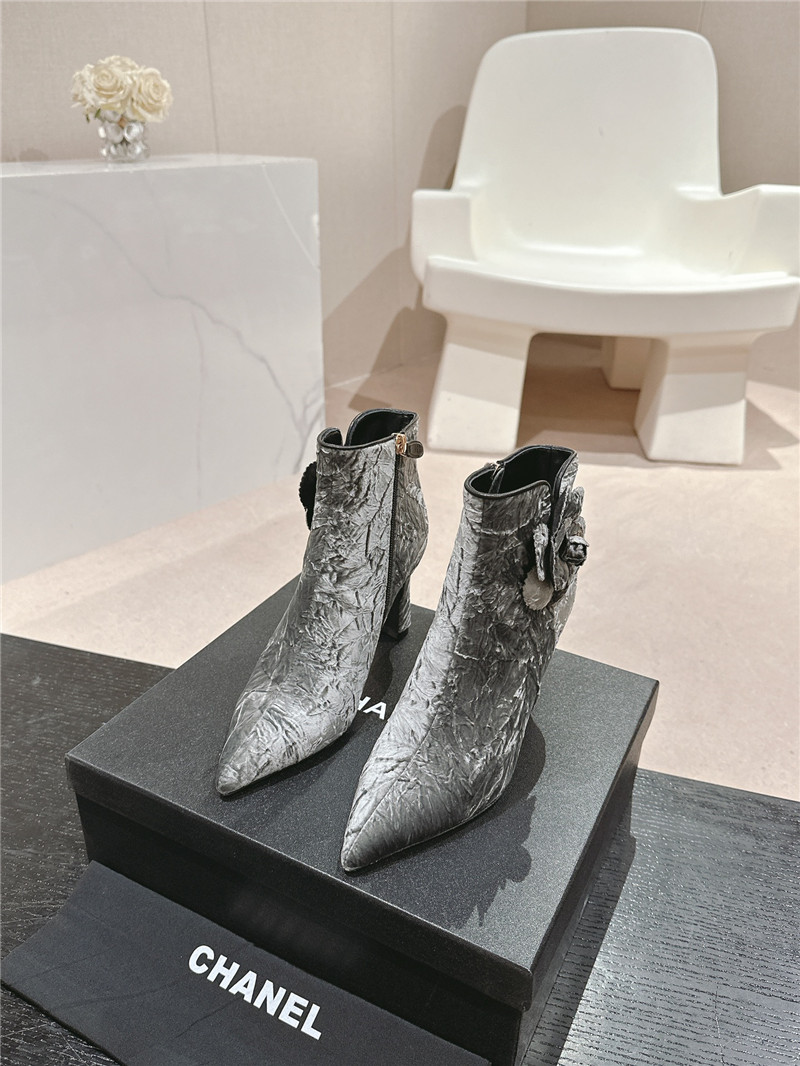 Ch**el heel silver velvet pointed toe boots