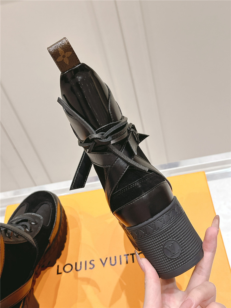 l0vis Vvtt0n laureate platform desert boot black