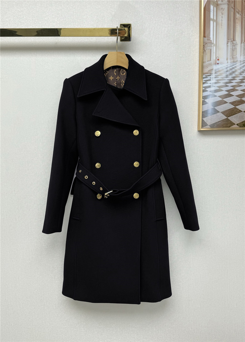 l0vis Vvtt0n lv lapel short coat