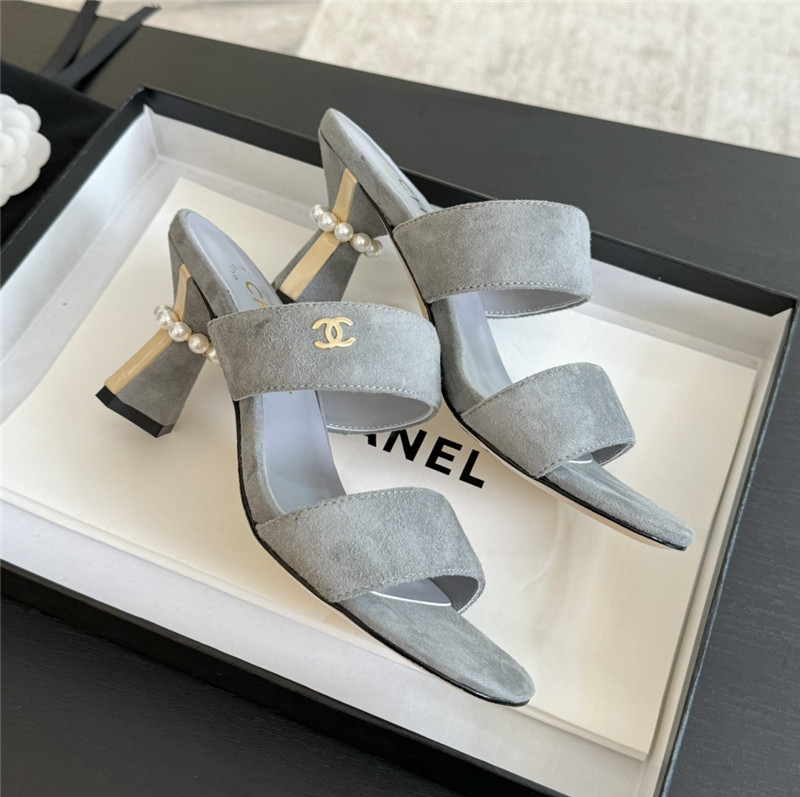 Ch**el pearl heel slippers